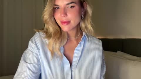 Snapshot of iiivy_ chatting on December 2024 04:31:02 AM Ivy online show from December 2024 04:31:02 AM