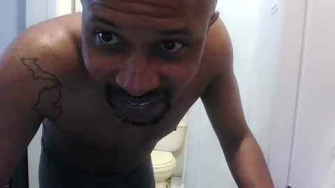 Snapshot of ikebbcdaddy chatting on December 2024 07:03:02 PM IkebbcDaddy online show from December 2024 07:03:02 PM