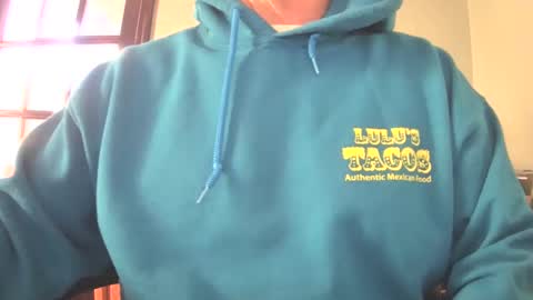 Snapshot of il_undercover chatting on December 2024 02:22:01 PM il_undercover online show from December 2024 02:22:01 PM