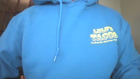 Snapshot of il_undercover chatting on December 2024 11:44:01 AM il_undercover online show from December 2024 11:44:01 AM