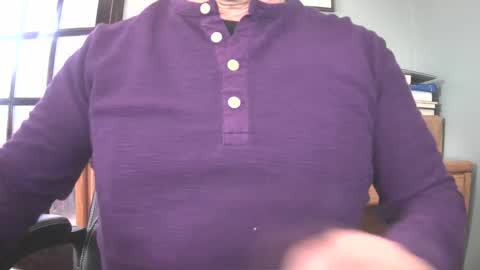 Snapshot of il_undercover chatting on December 2024 04:17:01 PM il_undercover online show from December 2024 04:17:01 PM