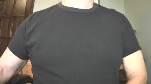 Snapshot of il_undercover chatting on December 2024 11:28:01 AM il_undercover online show from December 2024 11:28:01 AM