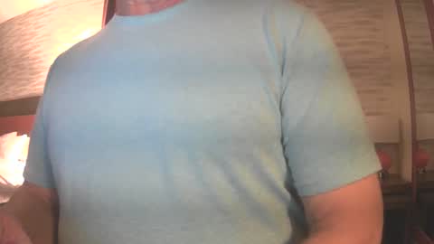 Snapshot of il_undercover chatting on February 2025 03:44:01 AM il_undercover online show from February 2025 03:44:01 AM