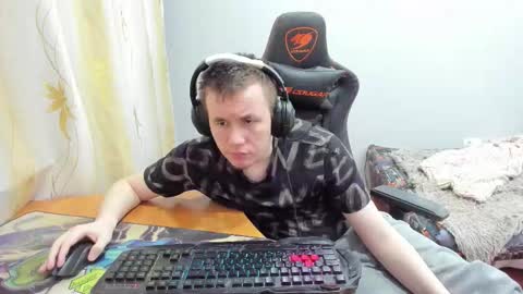 iliaskris online show from November 2025 01:06:02 AM