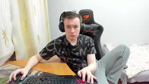 iliaskris online show from November 2025 04:12:01 AM