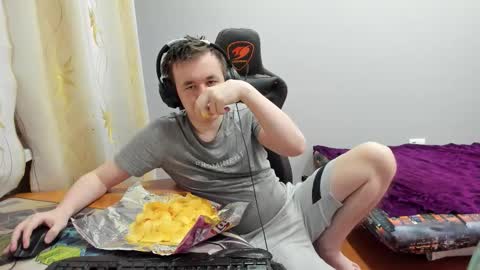 iliaskris online show from December 2025 04:18:02 AM