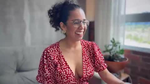 Snapshot of illaroom chatting on October 2025 06:50:01 PM Kloe online show from October 2025 06:50:01 PM