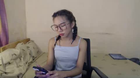 Snapshot of iloveyou28xx chatting on February 2026 09:16:01 AM CALL ME JEN YOUR SWEET GIRL 3 online show from February 2026 09:16:01 AM