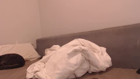 Amariah                          online show from October 2025 08:31:02 PM