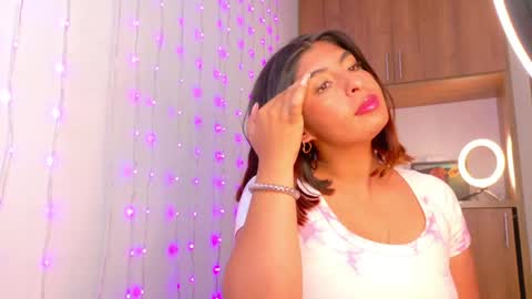 im_anna_ online show from April 2026 08:59:01 PM