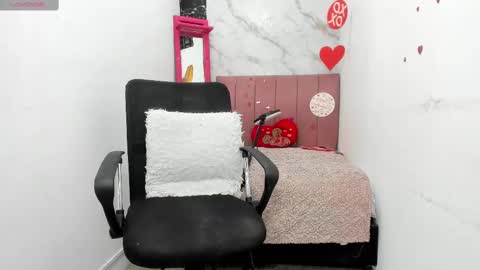 Ariana online show from February 2025 10:42:02 PM