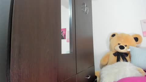 Caro   online show from April 2026 04:52:02 AM