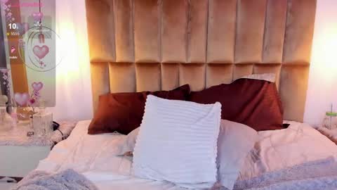 Anna  online show from December 2024 05:57:02 PM