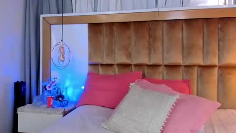 Anna  online show from March 2025 02:34:02 PM