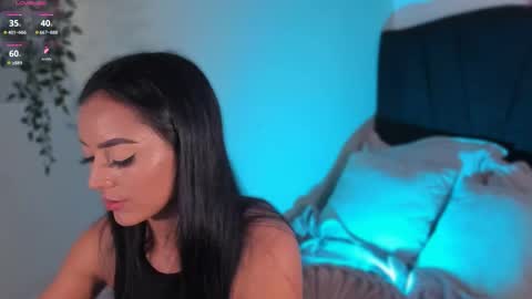 Isa online show from October 2025 03:55:02 PM