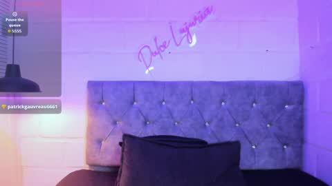 Mia online show from April 2026 05:25:02 PM