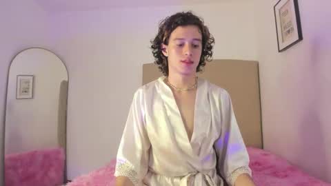 Snapshot of im_perseo_ chatting on February 2026 09:57:02 PM Perseo - Help me with 50 thumbs up online show from February 2026 09:57:02 PM