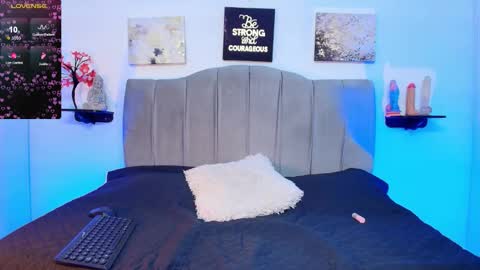 im_riley_ online show from February 2026 07:00:02 PM