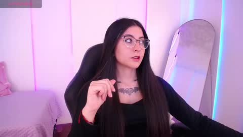 Snapshot of im_rosse_ chatting on February 2026 06:28:02 PM Jade Rosse online show from February 2026 06:28:02 PM