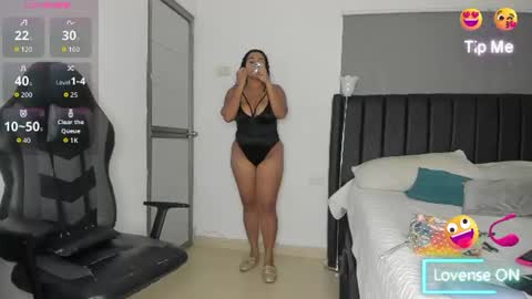 Snapshot of imacwenn_ chatting on July 2026 01:51:02 PM Sofia online show from July 2026 01:51:02 PM
