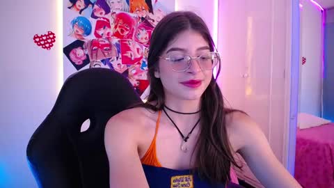Chloe online show from October 2025 08:19:01 PM