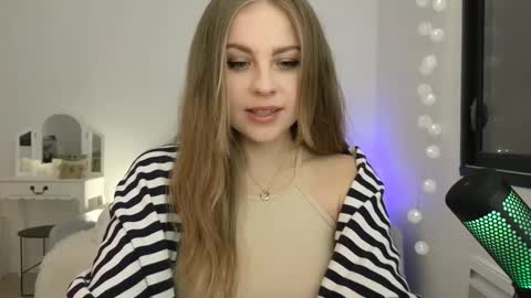 ImKeira online show from January 2025 07:38:01 PM