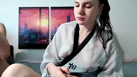 Sam and Jen online show from November 2025 06:13:02 AM