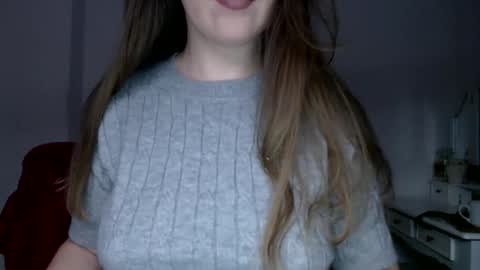 Pola online show from November 2025 09:59:01 PM