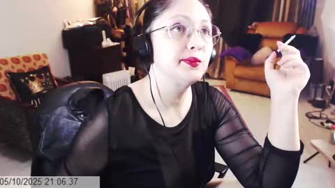 Empress online show from October 2025 06:06:01 PM