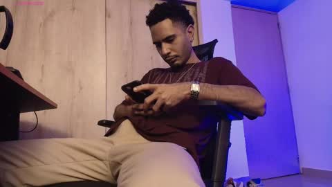 Daniel   thumb up me please its important Im new INDEPENDENT MODEL online show from April 2026 11:57:02 PM