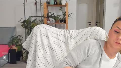 Ina Kush online show from March 2025 10:27:02 PM