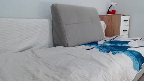 Della online show from February 2025 05:40:02 PM