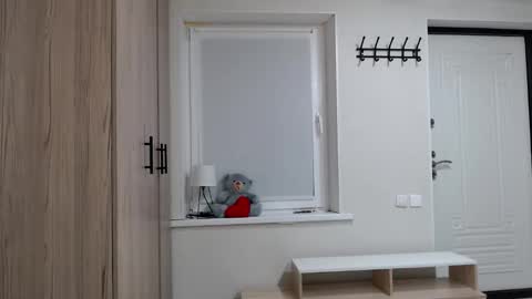 Della online show from September 2025 06:10:02 PM