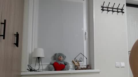 Della online show from October 2025 05:19:01 PM