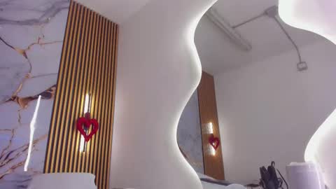 Indi Catalina online show from March 2026 12:54:01 PM