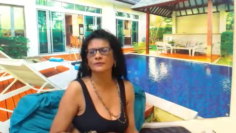 Femiez online show from January 2025 02:14:01 PM