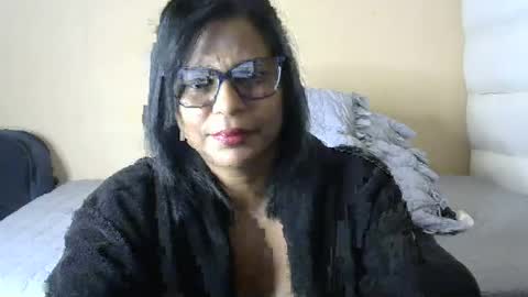 Snapshot of indiandreams_ chatting on June 2026 09:06:02 AM Palavi online show from June 2026 09:06:02 AM