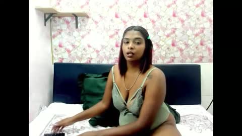 Snapshot of indianmystica694u chatting on October 2025 07:36:02 AM indianmystica694u online show from October 2025 07:36:02 AM