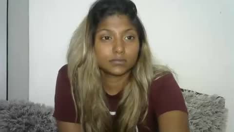 indianqtpie6 online show from September 2025 06:19:02 PM