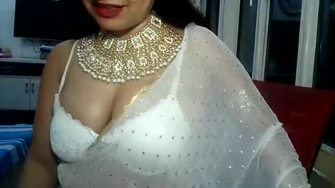 Radha online show from November 2025 08:13:02 PM