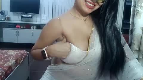Snapshot of indianrads9 chatting on May 2026 05:20:01 PM Radha online show from May 2026 05:20:01 PM