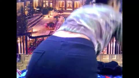 Snapshot of indiansexybutt4u2luv chatting on April 2026 05:32:01 AM indiansexybutt4u2luv online show from April 2026 05:32:01 AM
