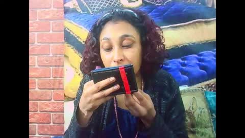 Snapshot of indiansexybutt4u2luv chatting on July 2026 05:12:02 AM indiansexybutt4u2luv online show from July 2026 05:12:02 AM