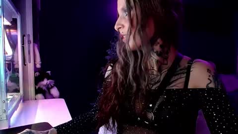 Snapshot of inesdesire chatting on December 2024 11:17:02 PM InesDesire online show from December 2024 11:17:02 PM