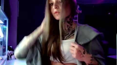 Snapshot of inesdesire chatting on January 2025 04:11:01 PM InesDesire online show from January 2025 04:11:01 PM