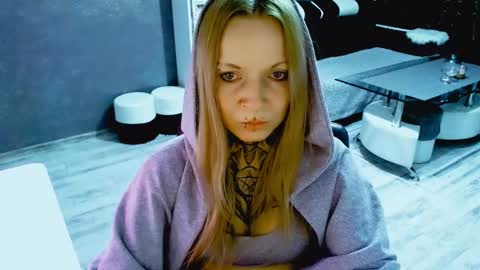 Snapshot of inesdesire chatting on October 2025 08:55:02 PM InesDesire online show from October 2025 08:55:02 PM