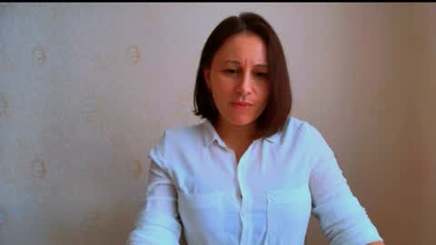 Snapshot of inessa_beauty chatting on June 2026 01:26:01 PM Inessa online show from June 2026 01:26:01 PM