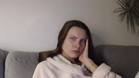 Snapshot of infinitiq45 chatting on December 2024 10:34:01 PM Sweet girl online show from December 2024 10:34:01 PM