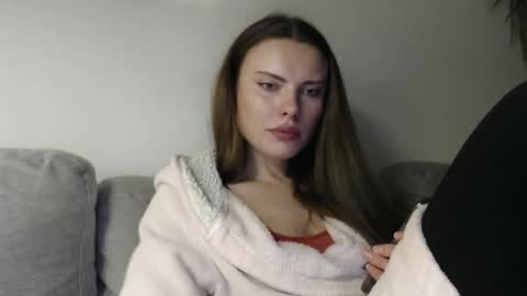 Snapshot of infinitiq45 chatting on February 2025 07:18:02 PM Sweet girl online show from February 2025 07:18:02 PM