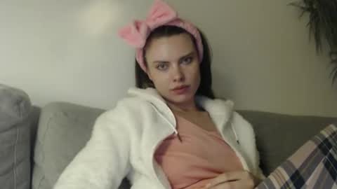 Snapshot of infinitiq45 chatting on February 2025 08:25:01 PM Sweet girl online show from February 2025 08:25:01 PM